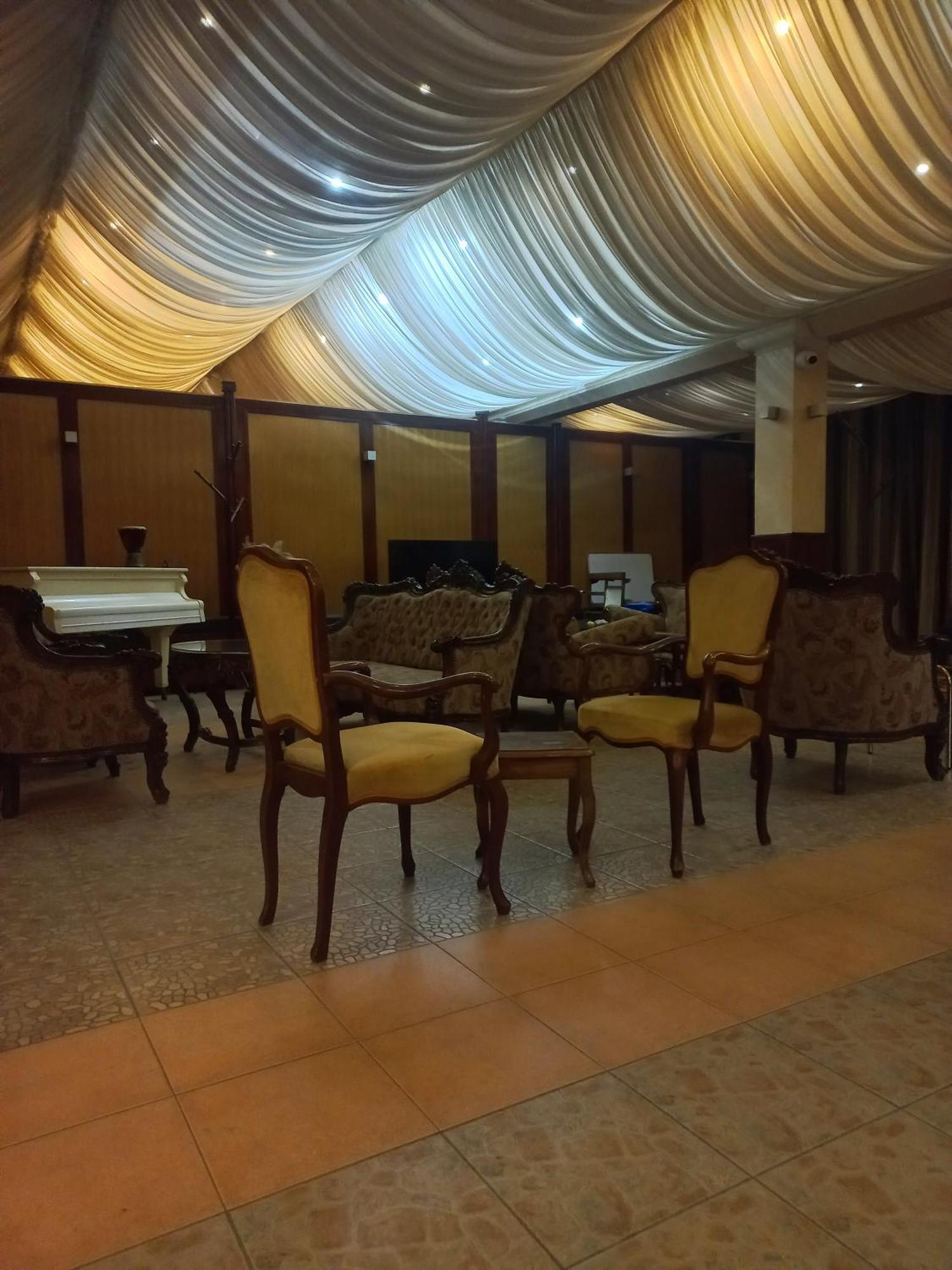 Hotel Duga Нови-Сад Экстерьер фото